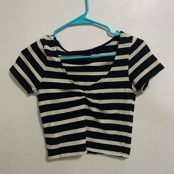 Forever 21 Tops - Forever 21 crop top